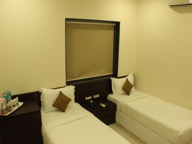 Oyo 16703 Hotel The Platinum Колката Екстериор снимка