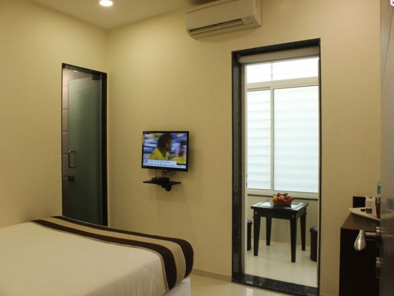Oyo 16703 Hotel The Platinum Колката Екстериор снимка