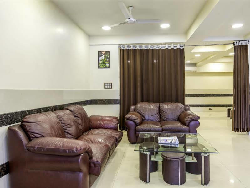 Oyo 16703 Hotel The Platinum Колката Екстериор снимка