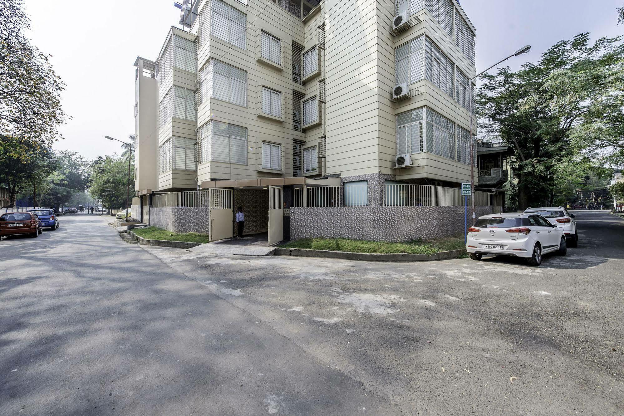 Oyo 16703 Hotel The Platinum Колката Екстериор снимка